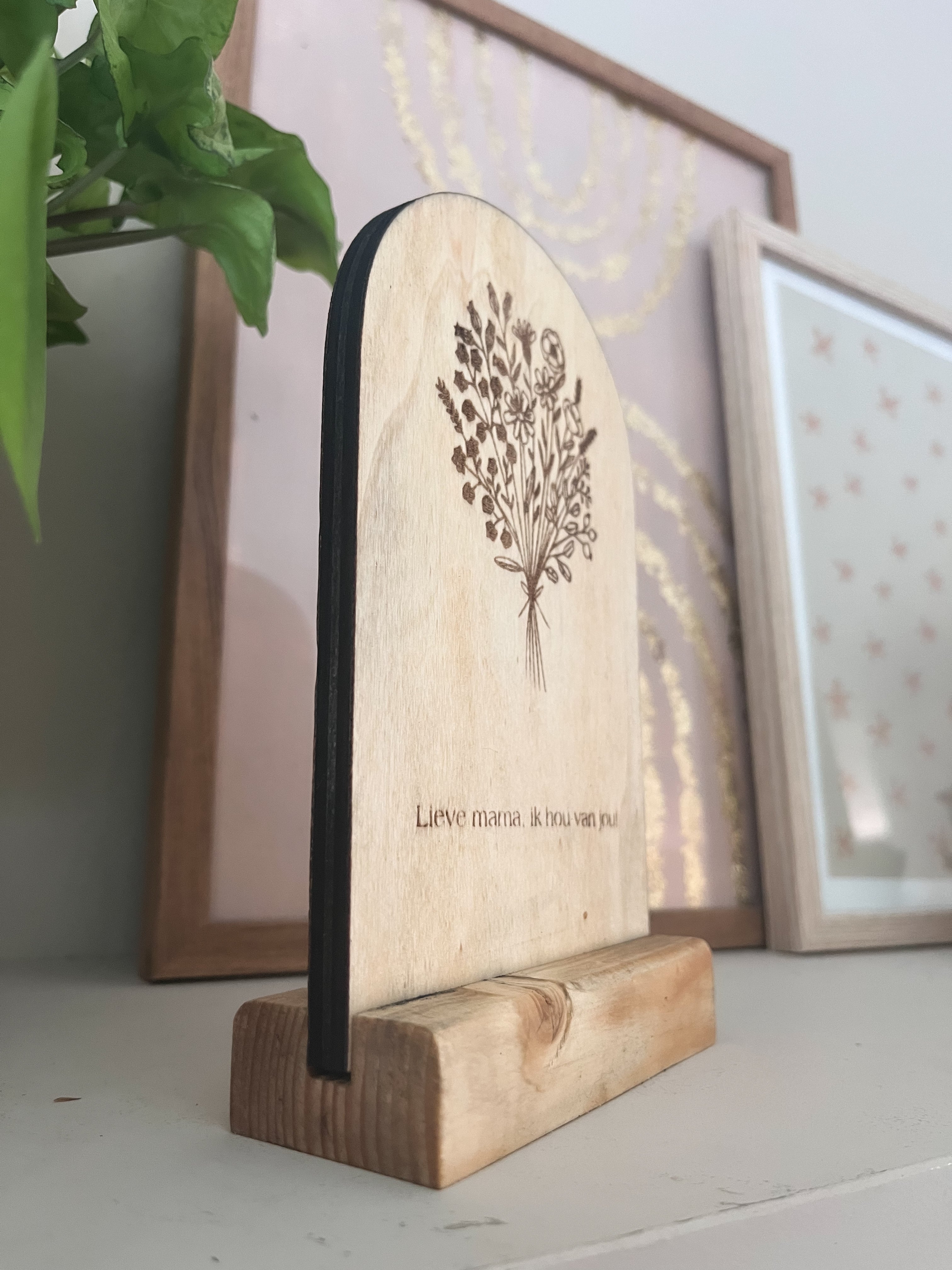 Houten wenskaart met standaard | Bloemen |  Mama, ik hou van jou