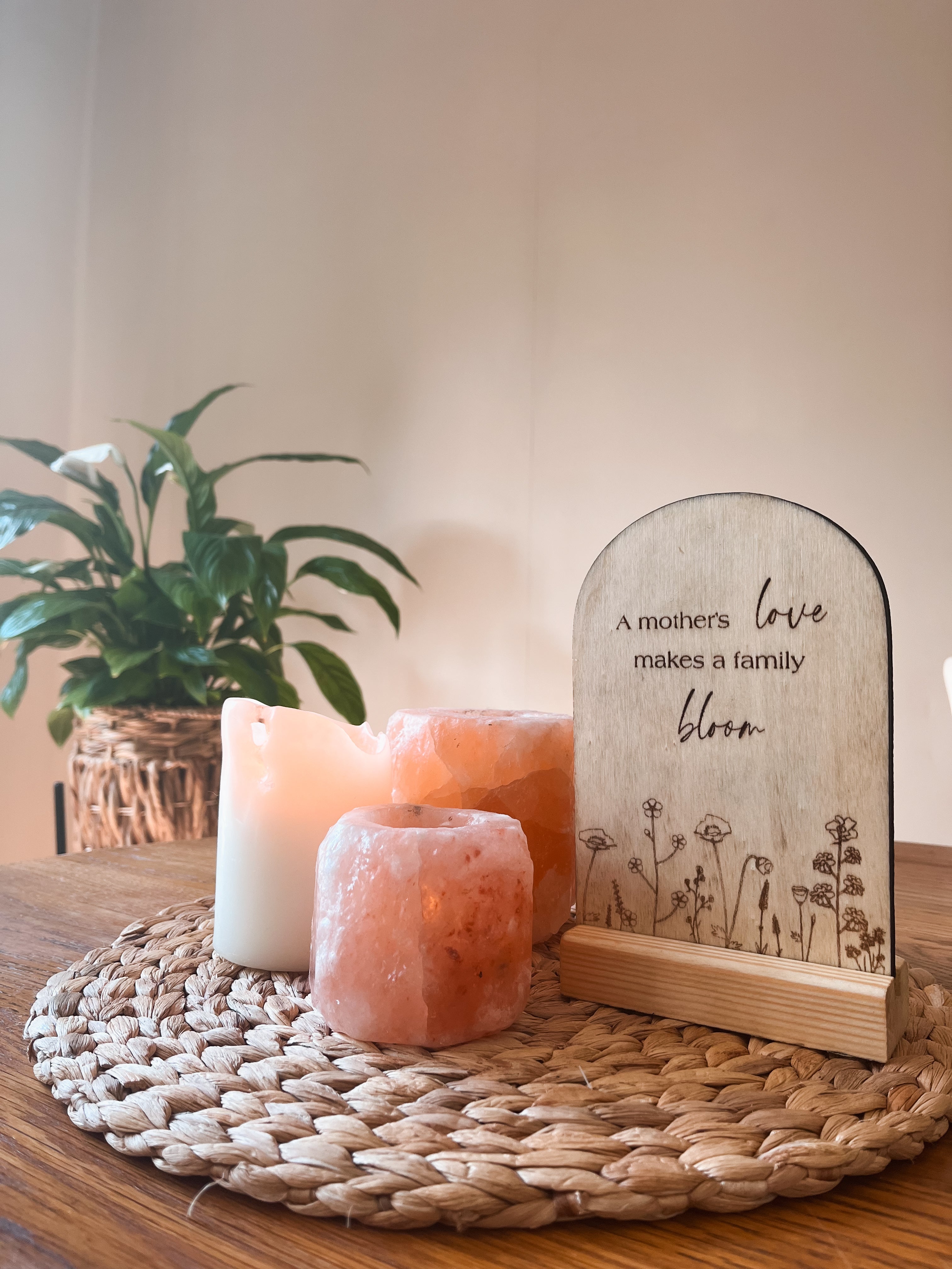Houten wenskaart met standaard | Bloemen |  A mothers love